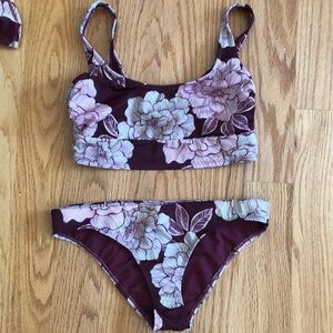 Women’s matching bikini set with rash guard size small